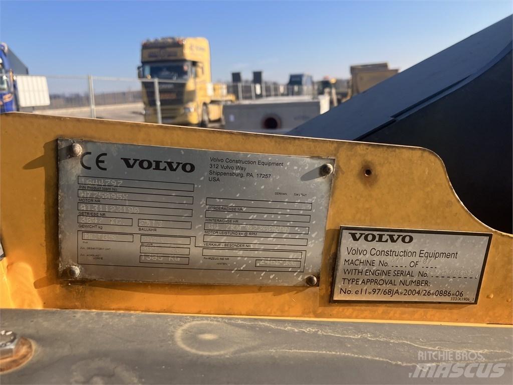 Volvo MCT 85 C لوادر انزلاقية التوجيه