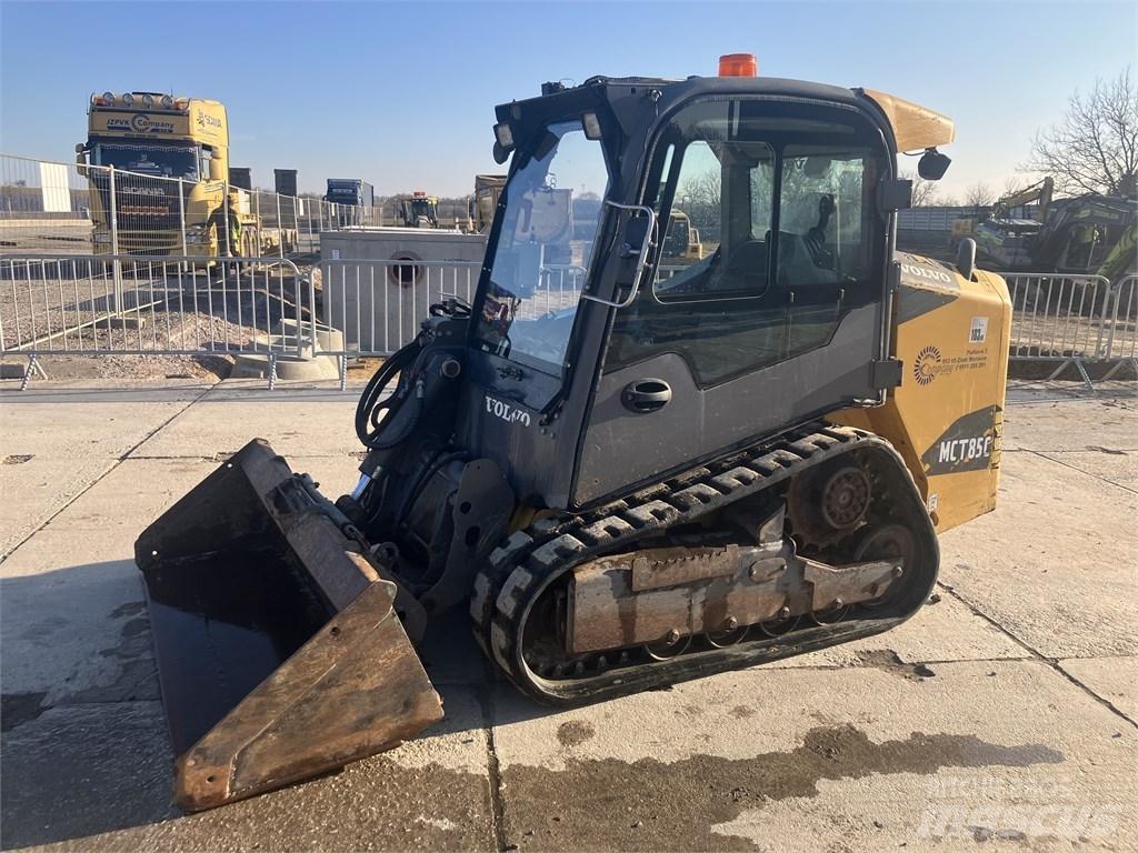 Volvo MCT 85 C لوادر انزلاقية التوجيه
