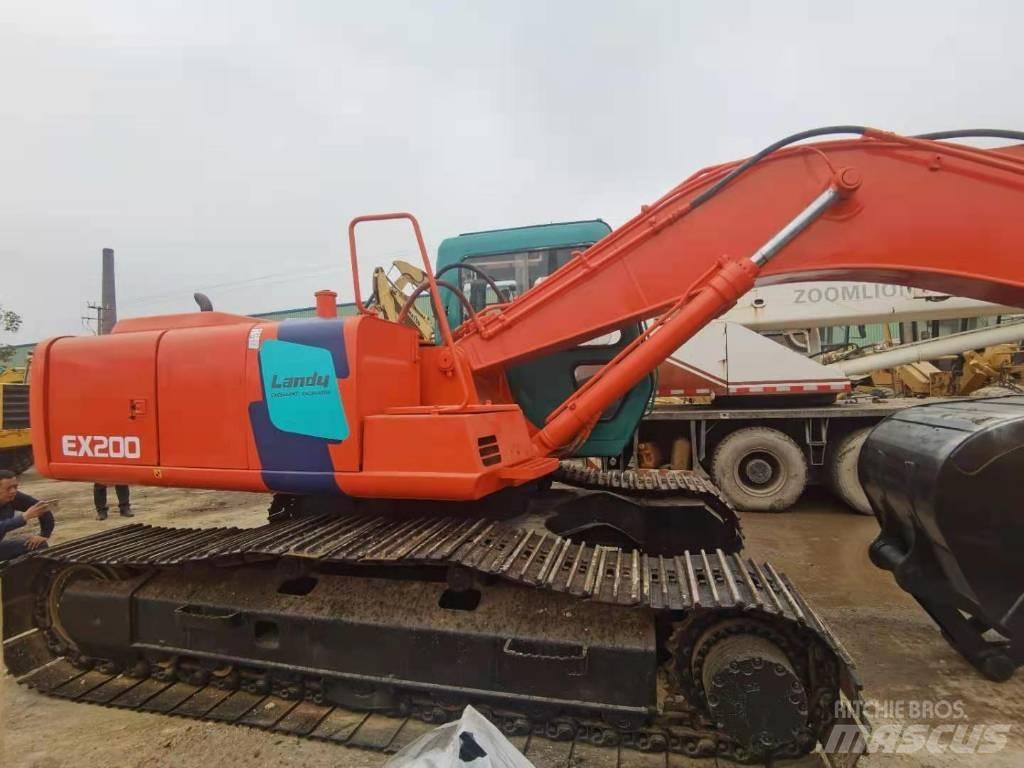 Hitachi EX 200 حفارات زحافة
