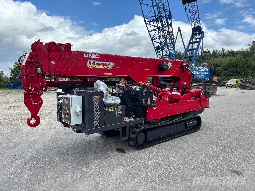 Unic URW 806 رافعات الطرق الوعرة