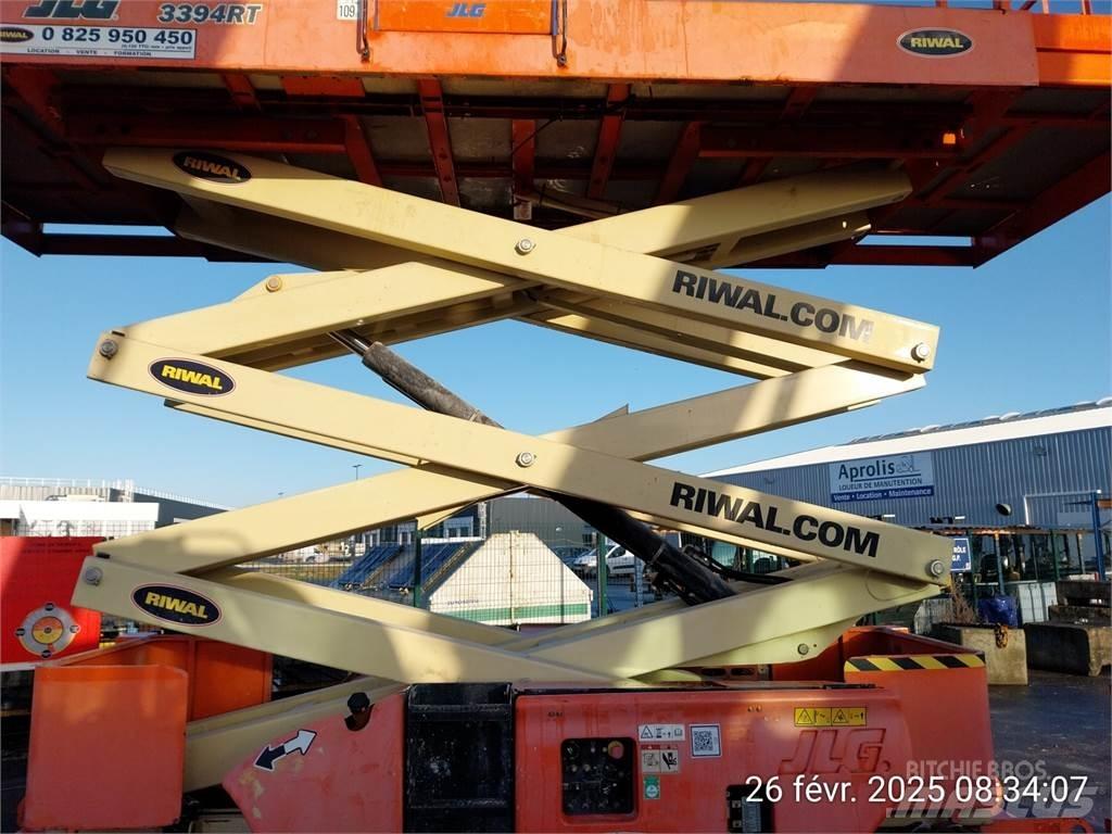 JLG 3394RT رافعات مقصية الشكل