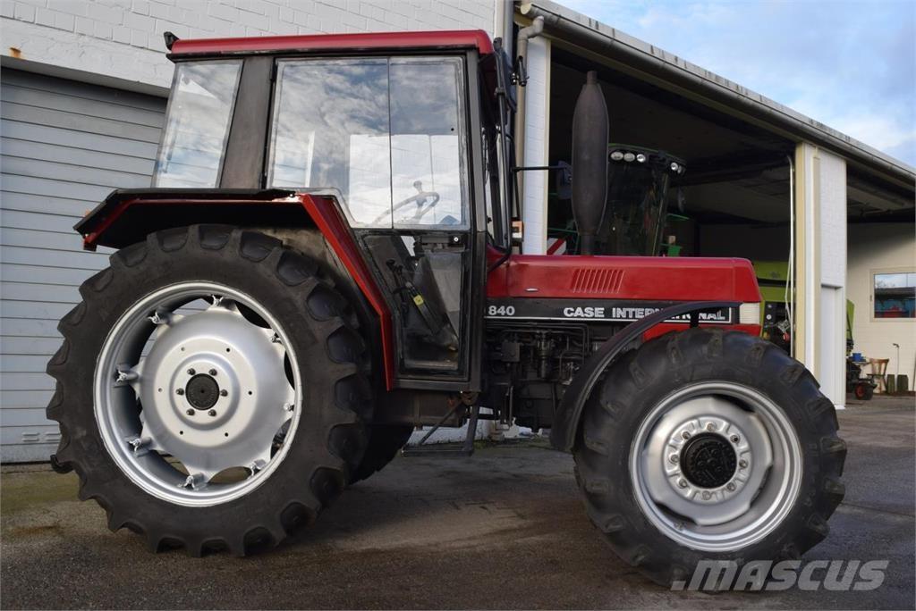 Case IH 840 A/S الجرارات
