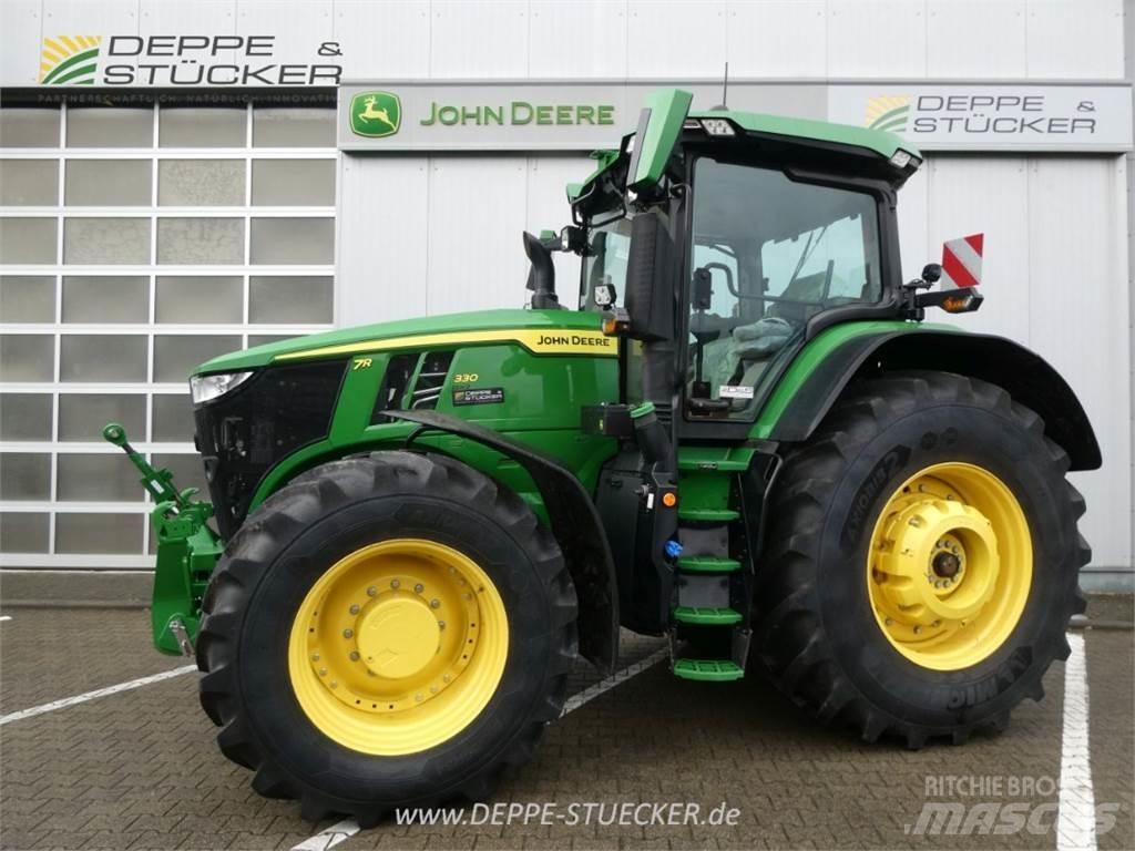 John Deere 7R 330 الجرارات
