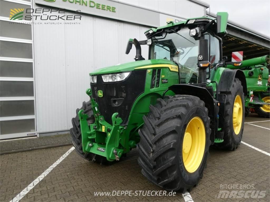John Deere 7R 330 الجرارات