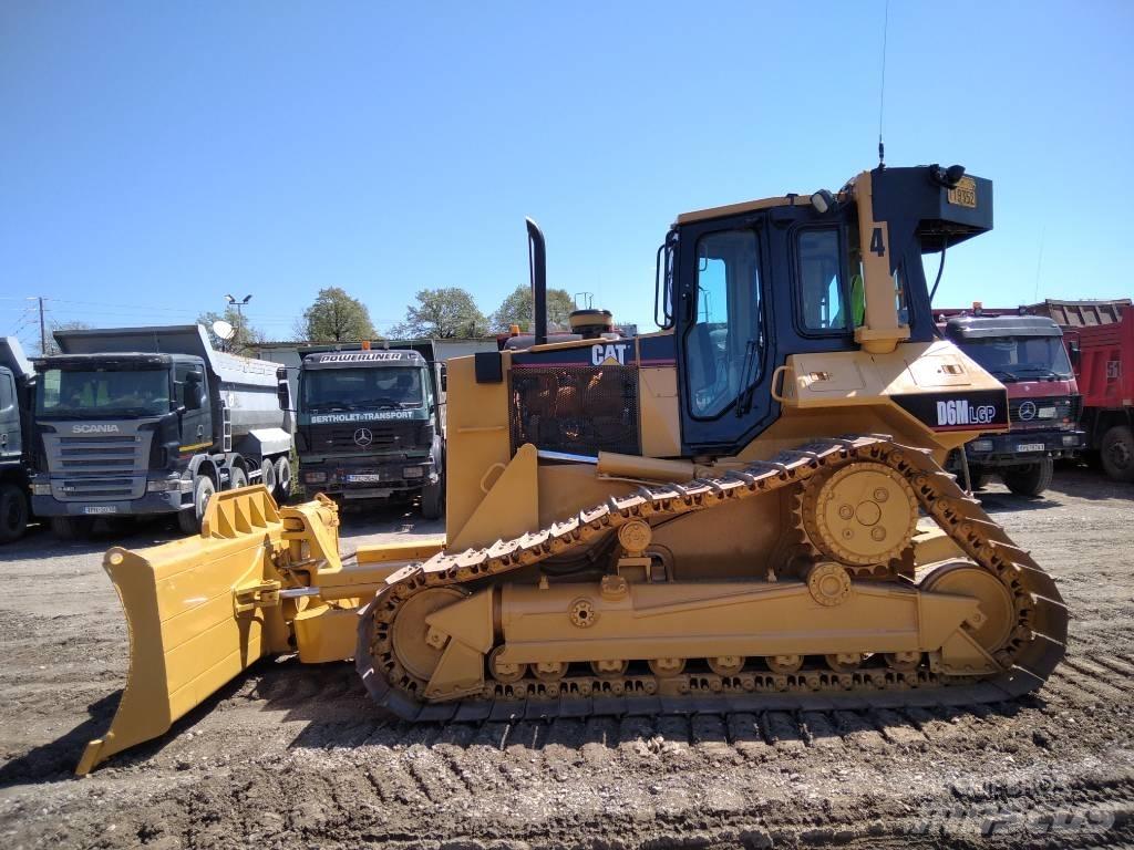 CAT D 6 M LGP بلدوزرات مجنزرة