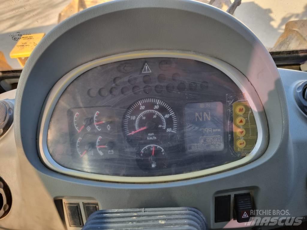 Hyundai HL 757-7 لوادر بعجل