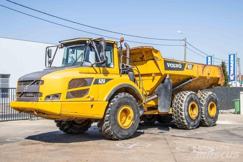 Volvo DUMPER A25F عربات نقل قلابة للمواقع