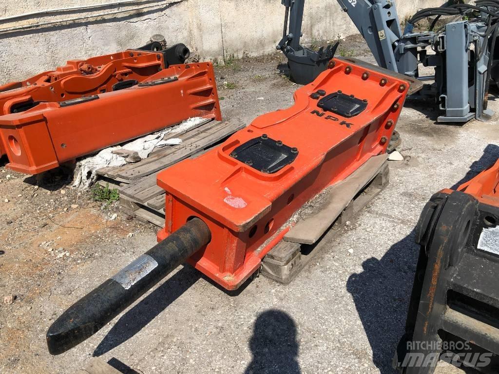 NPK E 208 A مطارق / كسارات