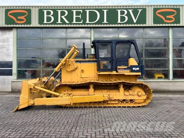 Komatsu D 85 P-18 بلدوزرات مجنزرة