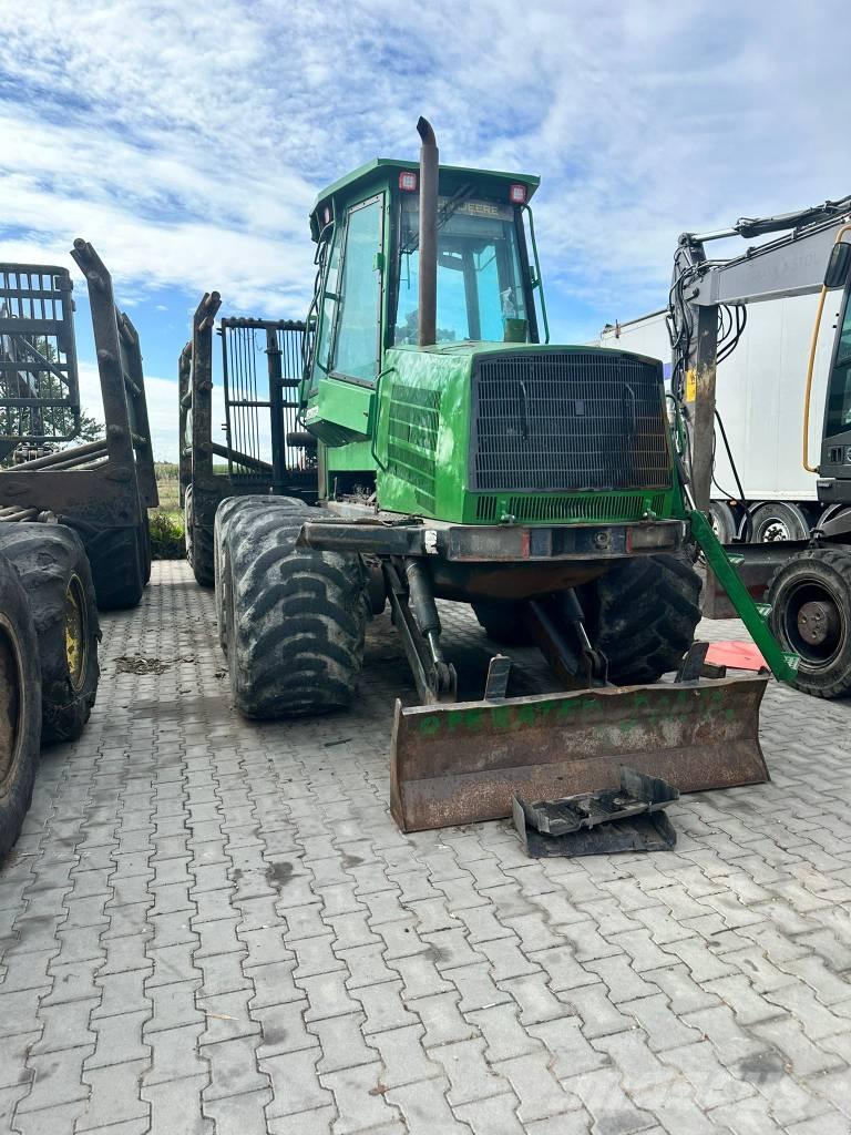 John Deere 1410D شاحنات