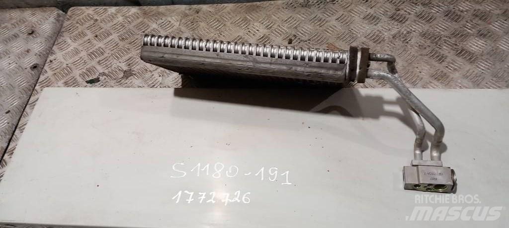 Scania R 480.    1772726 مشعات