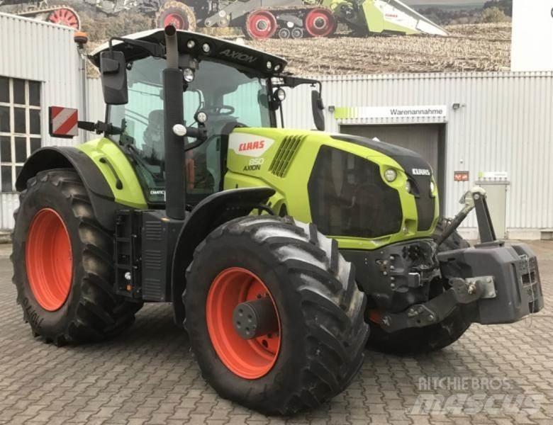 CLAAS AXION 850 الجرارات