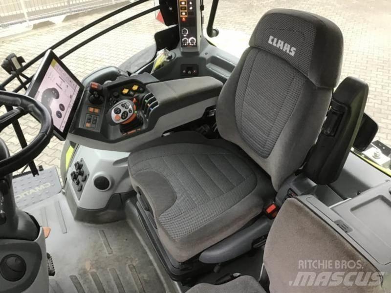 CLAAS AXION 850 الجرارات