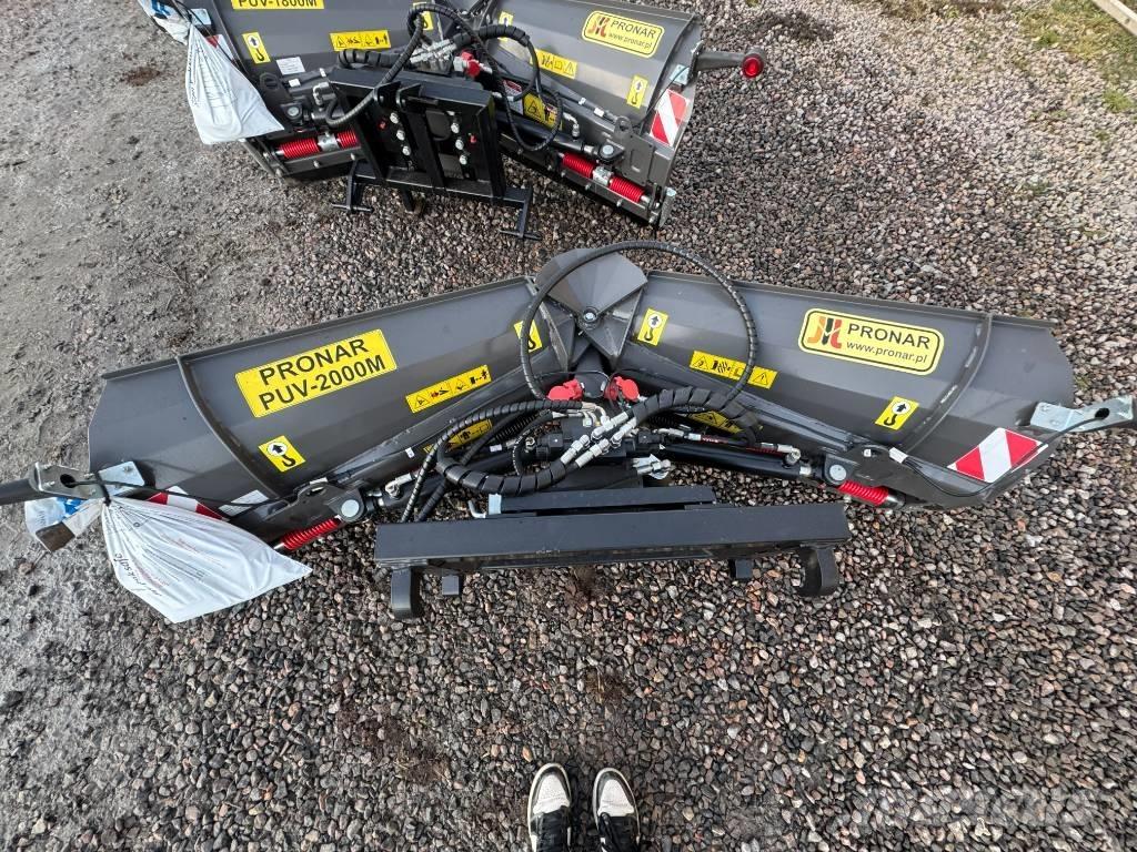 Pronar PUV 2000M حراثات ونصول الجليد