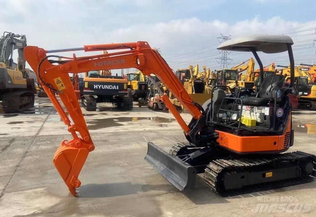 Hitachi 30 حفارات زحافة