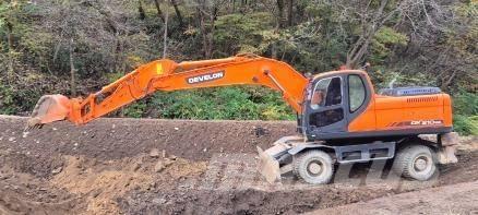 Doosan DX210WA حفارات بعجل
