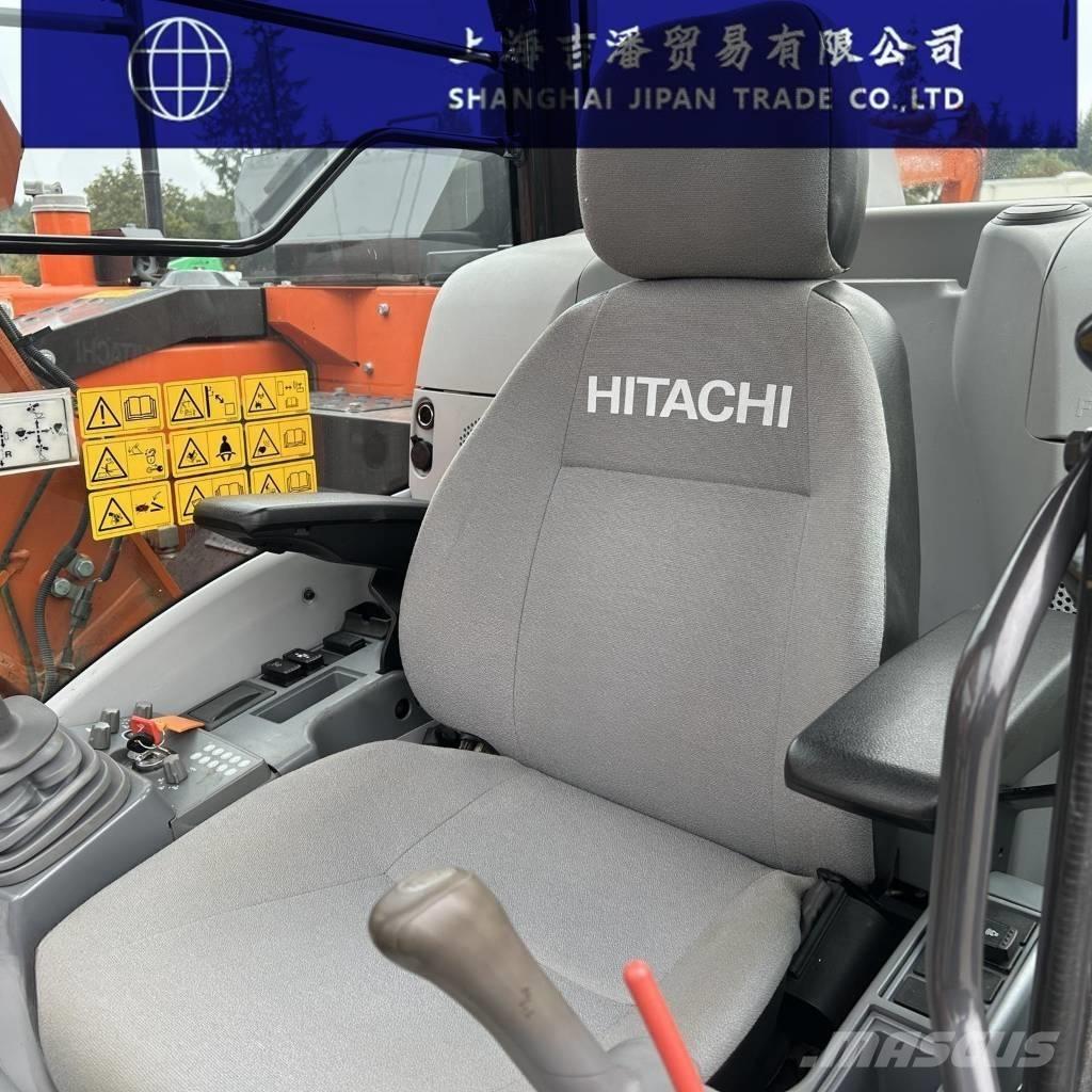 Hitachi ZX 135 حفارات زحافة