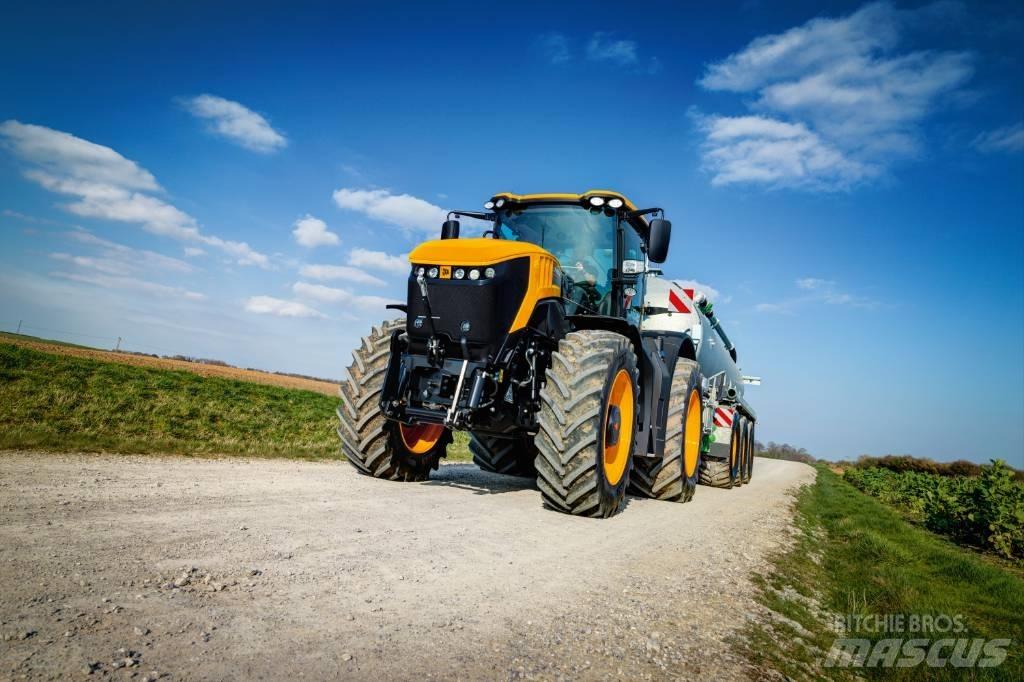 JCB 8330 الجرارات