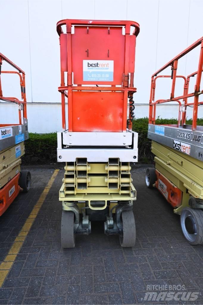 JLG 2030ES رافعات مقصية الشكل