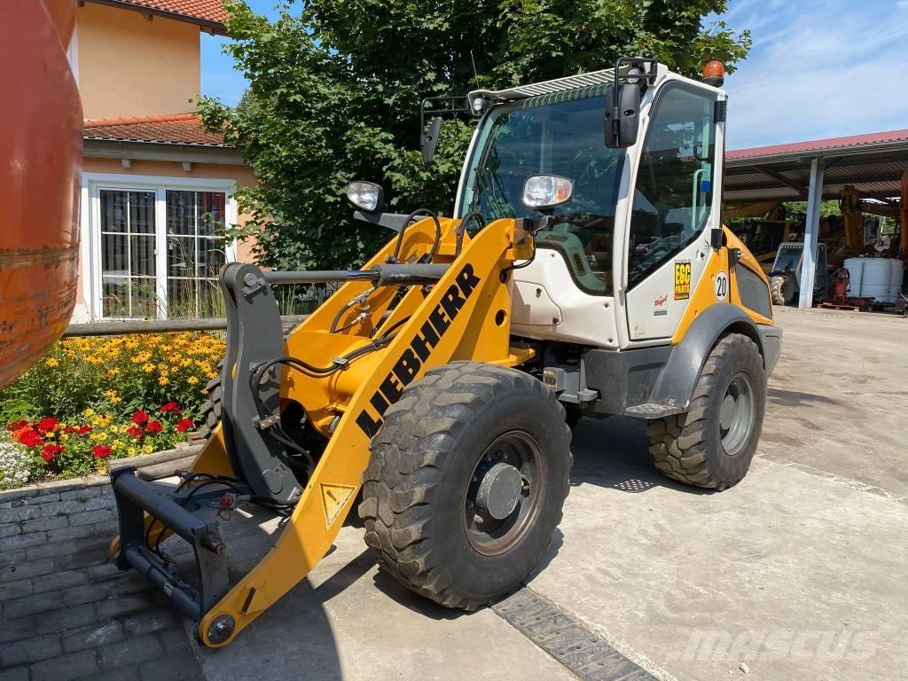 Liebherr L 506 لوادر بعجل