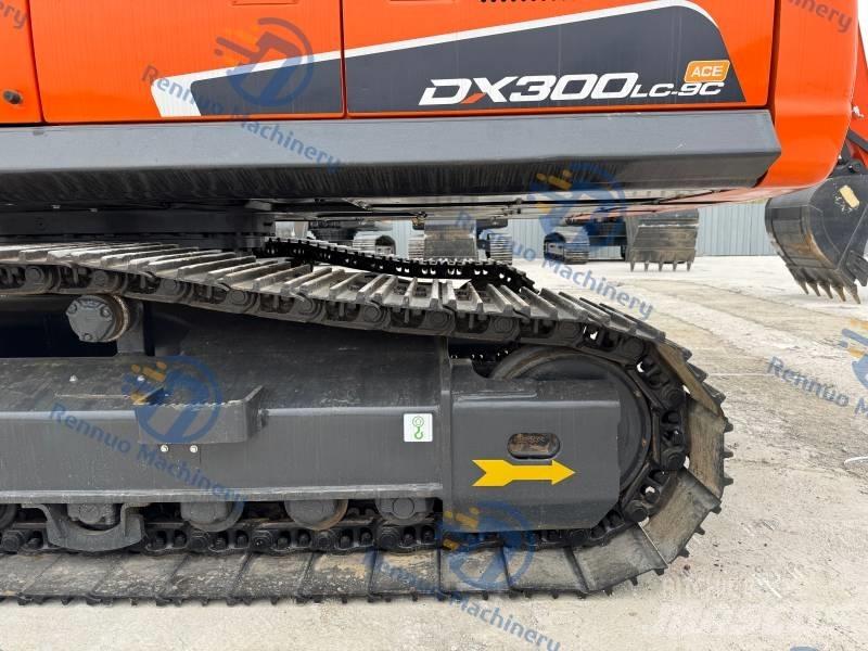 Doosan DX 300 LC-9C حفارات زحافة