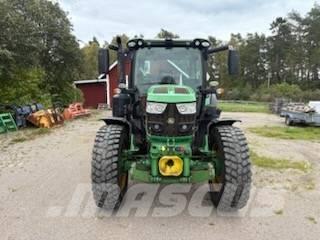 John Deere 6130 R الجرارات