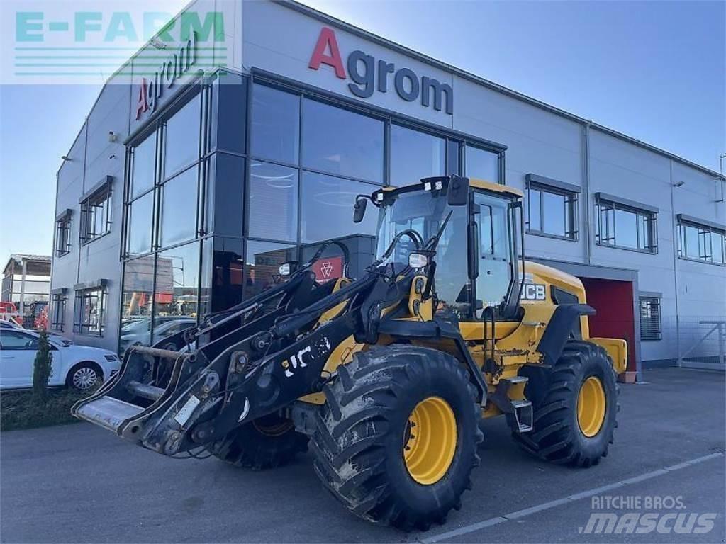 JCB 427 ht agri حفارات صغيرة أقل من 7 طن (حفارات صغيرة)