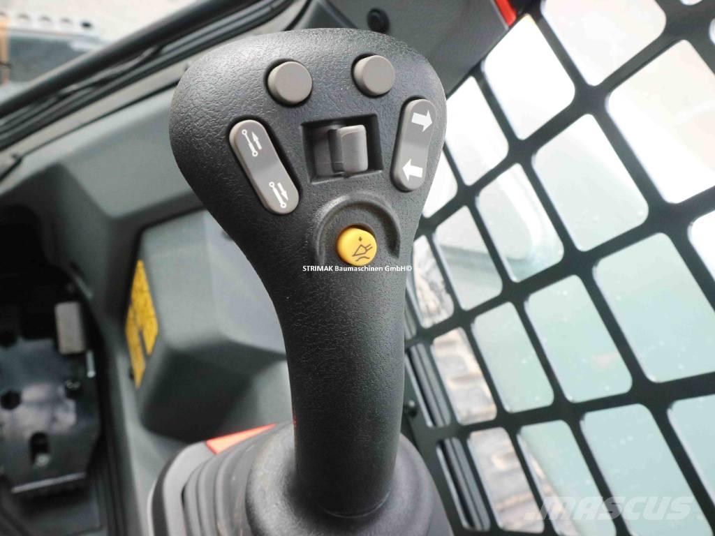 Bobcat T 76 لوادر زحافة