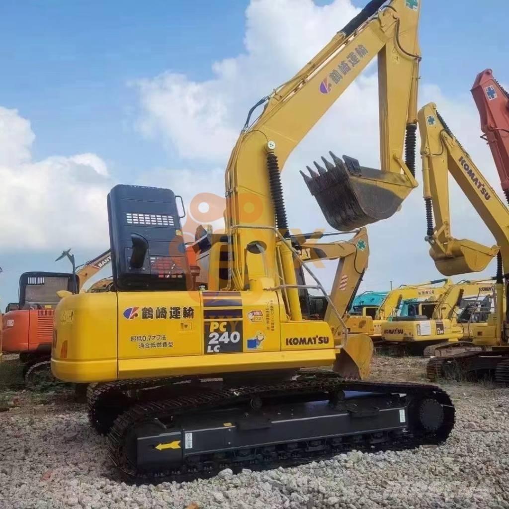 Komatsu PC 240 LC-8 حفارات زحافة
