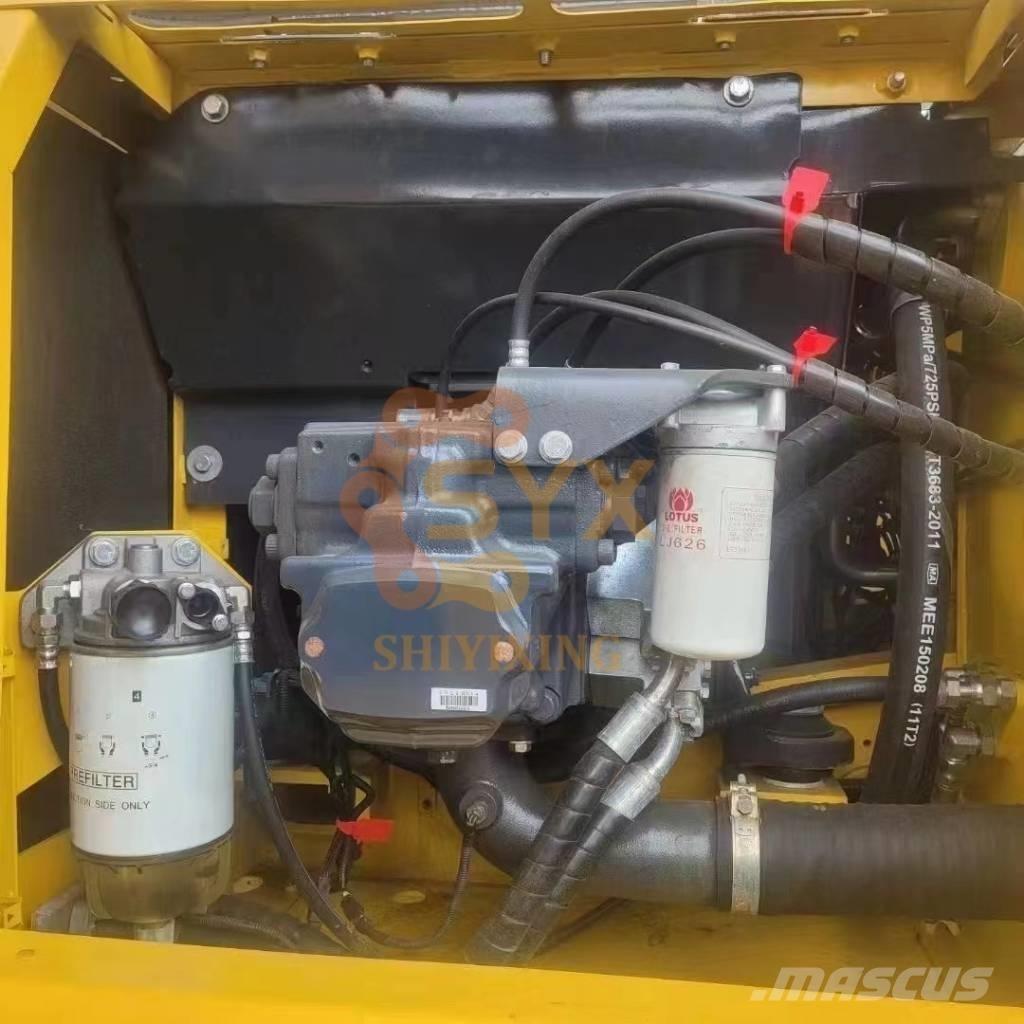Komatsu PC 240 LC-8 حفارات زحافة