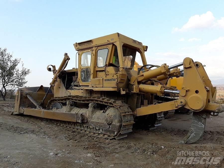 Komatsu D 155 A-1 بلدوزرات مجنزرة