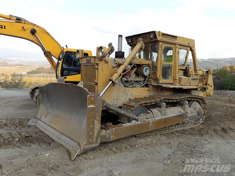 Komatsu D 155 A-1 بلدوزرات مجنزرة