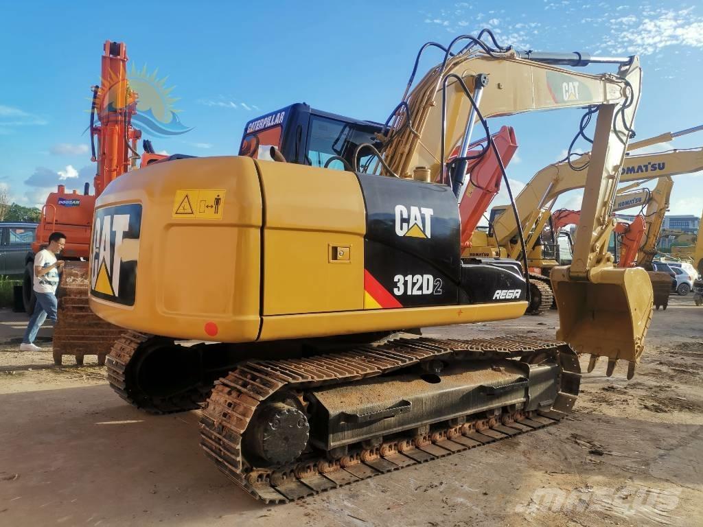 CAT 312 D حفارات زحافة
