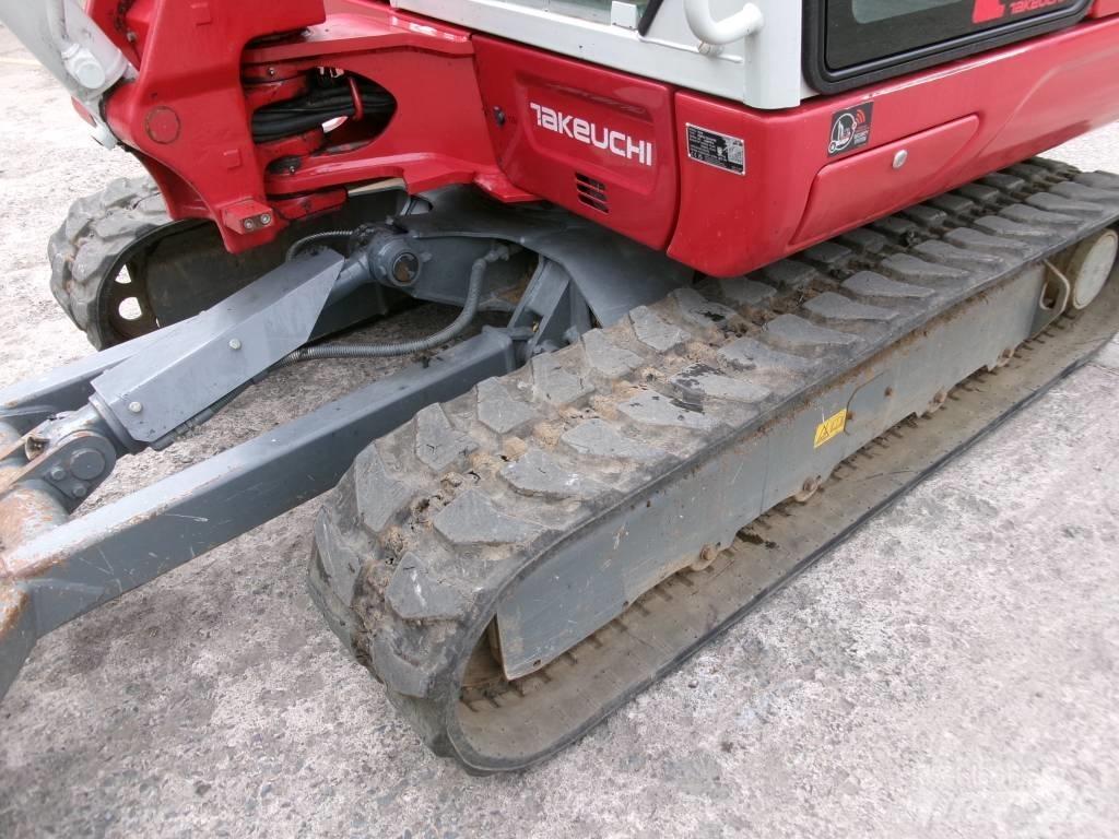Takeuchi TB 240 حفارات صغيرة أقل من 7 طن (حفارات صغيرة)