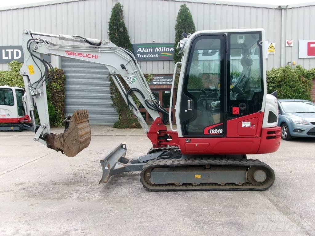 Takeuchi TB 240 حفارات صغيرة أقل من 7 طن (حفارات صغيرة)