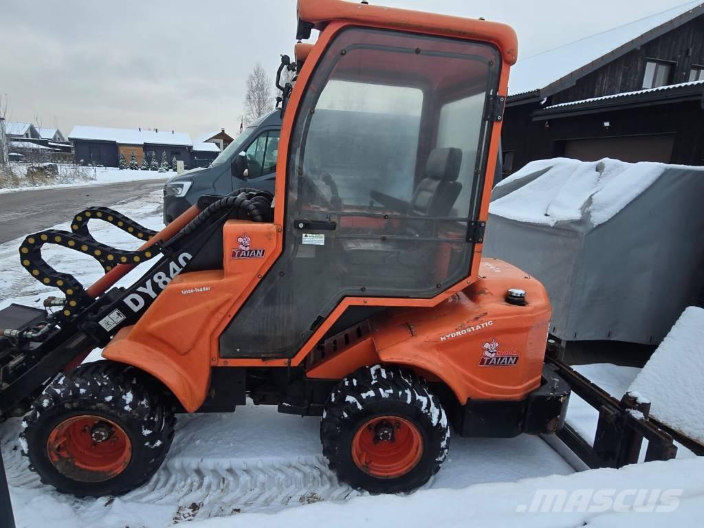 Taian DY840 لوادر صغيرة