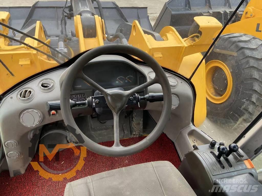 Volvo L 105 لوادر بعجل