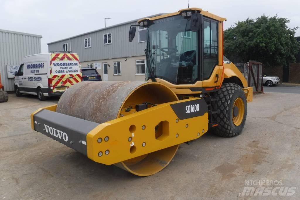Volvo SD 160 B مداحل ذات إطارات هوائية