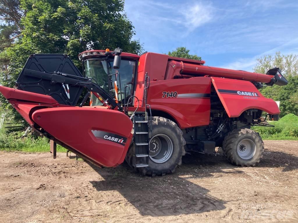 Case IH 7140 حصادات