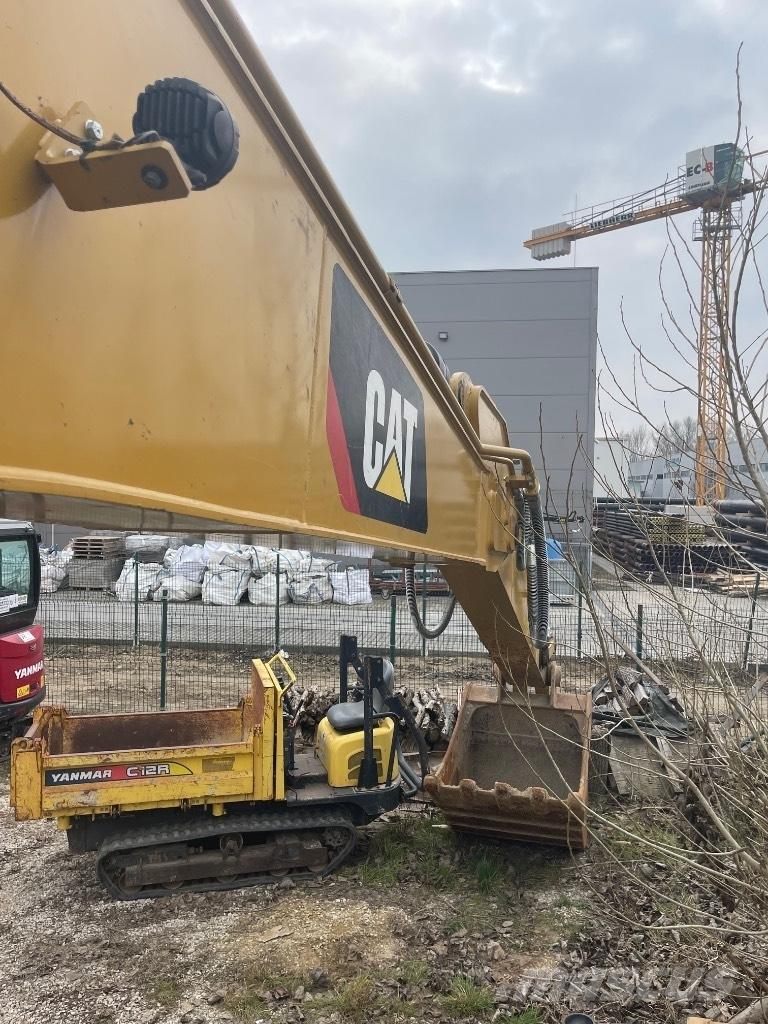 CAT 320 GC حفارات زحافة