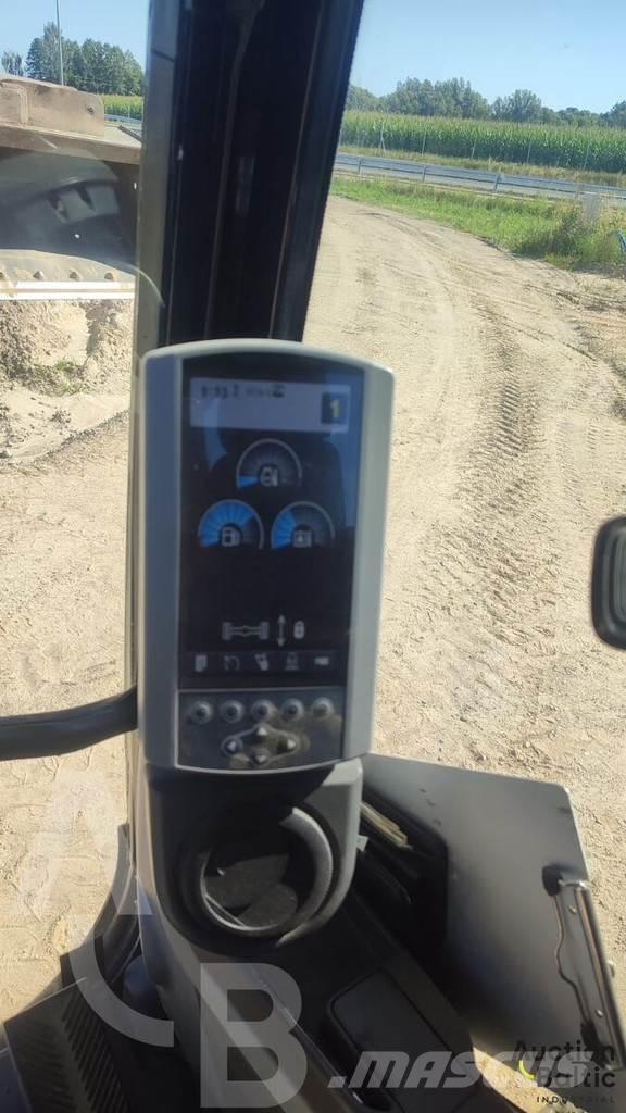 CAT 315 D حفارات بعجل