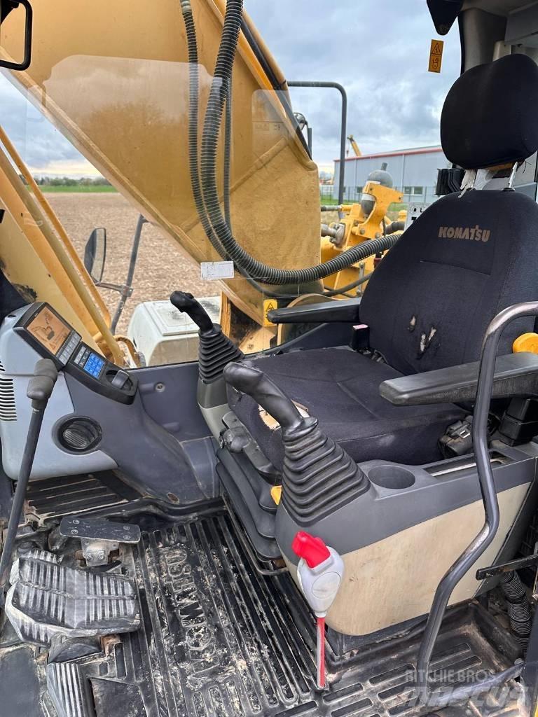 Komatsu PC 240 NLC-8 حفارات زحافة