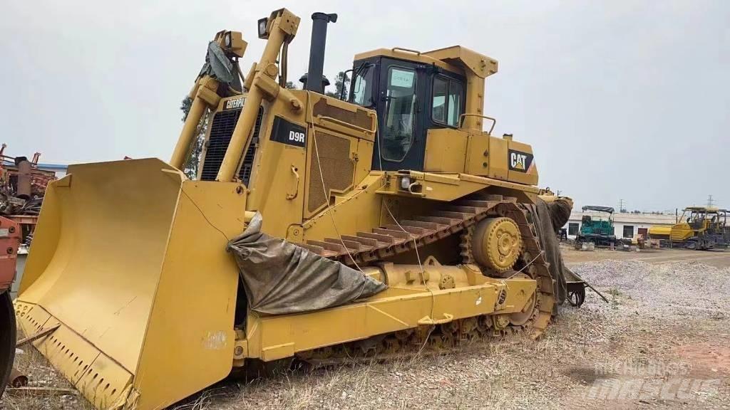 CAT D9R بلدوزرات مجنزرة