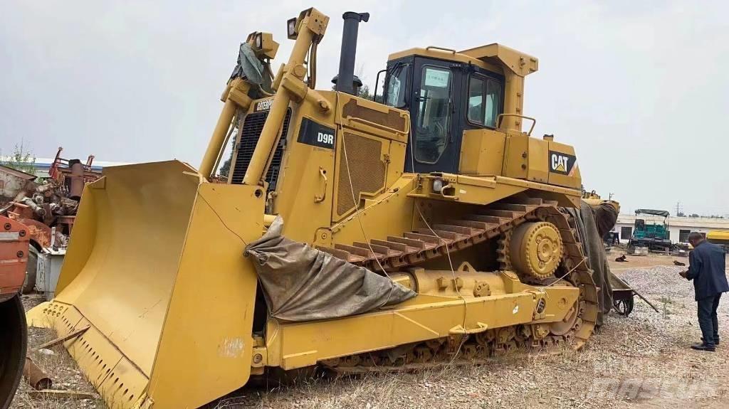 CAT D9R بلدوزرات مجنزرة