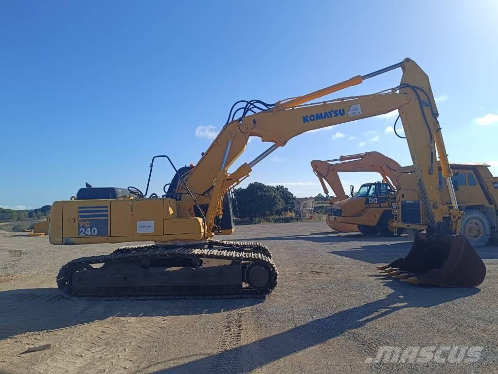 Komatsu PC 240 NLC حفارات زحافة