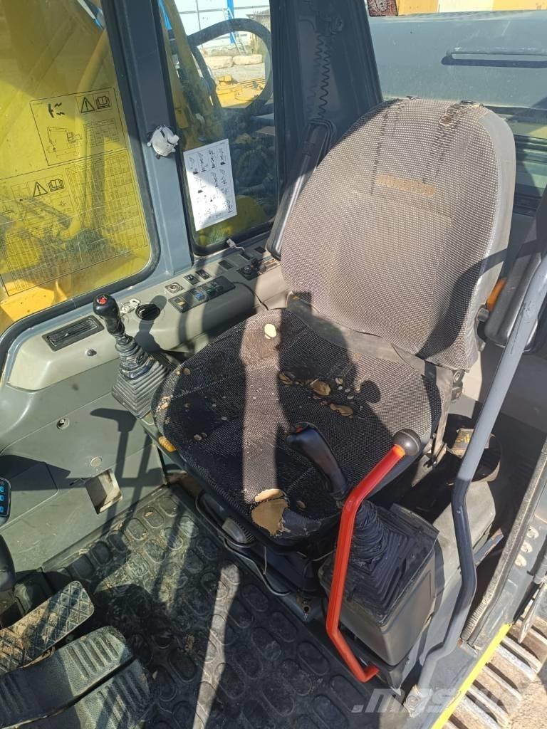 Komatsu PC 240 NLC حفارات زحافة