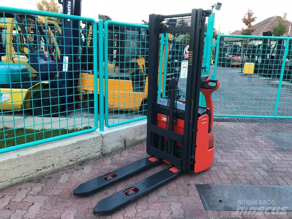 Linde L 12 V-3108 معدات التكديس الجوالة