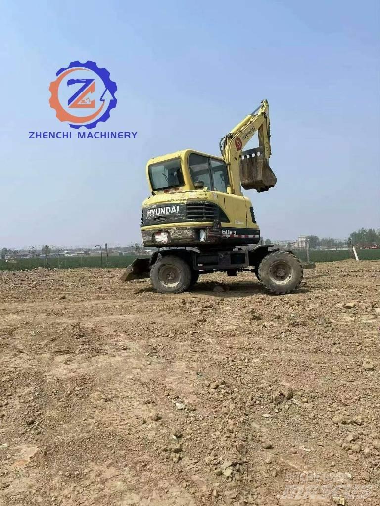 Hyundai 60 W حفارات بعجل