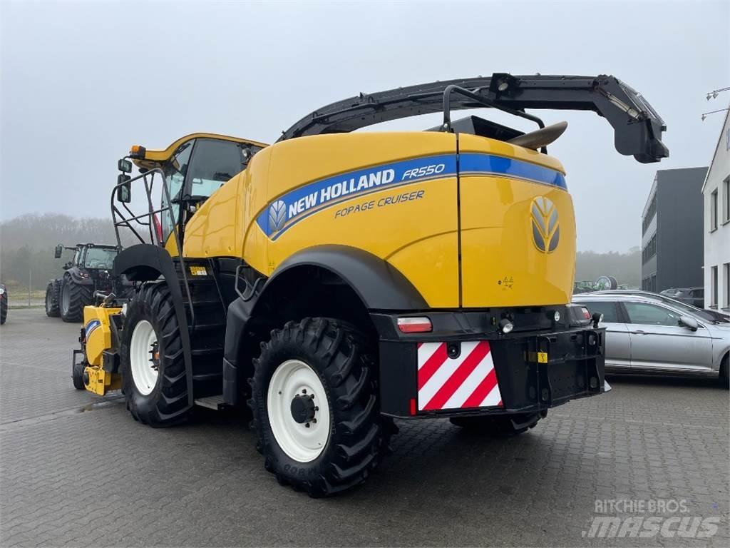 New Holland FR 550 حصادات الأعلاف