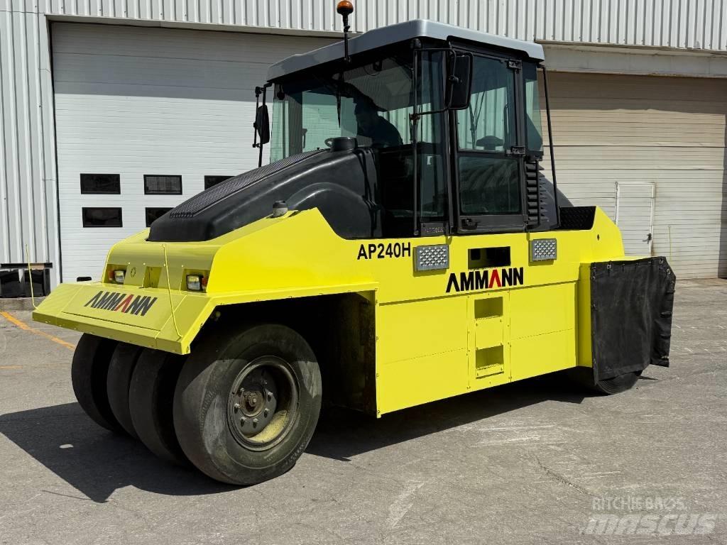 Ammann AP 240 H مداحل ذات إطارات هوائية